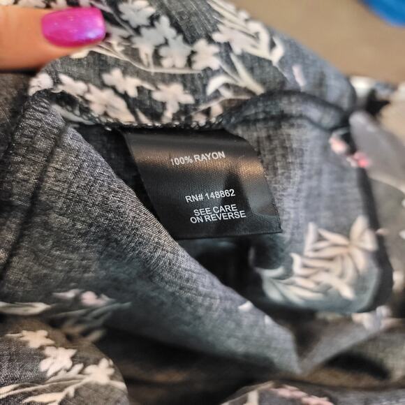 Torrid Black Floral Tiered Challis Summer Vaction Cruise Maxi Dress Size 0/L - Picture 7 of 8